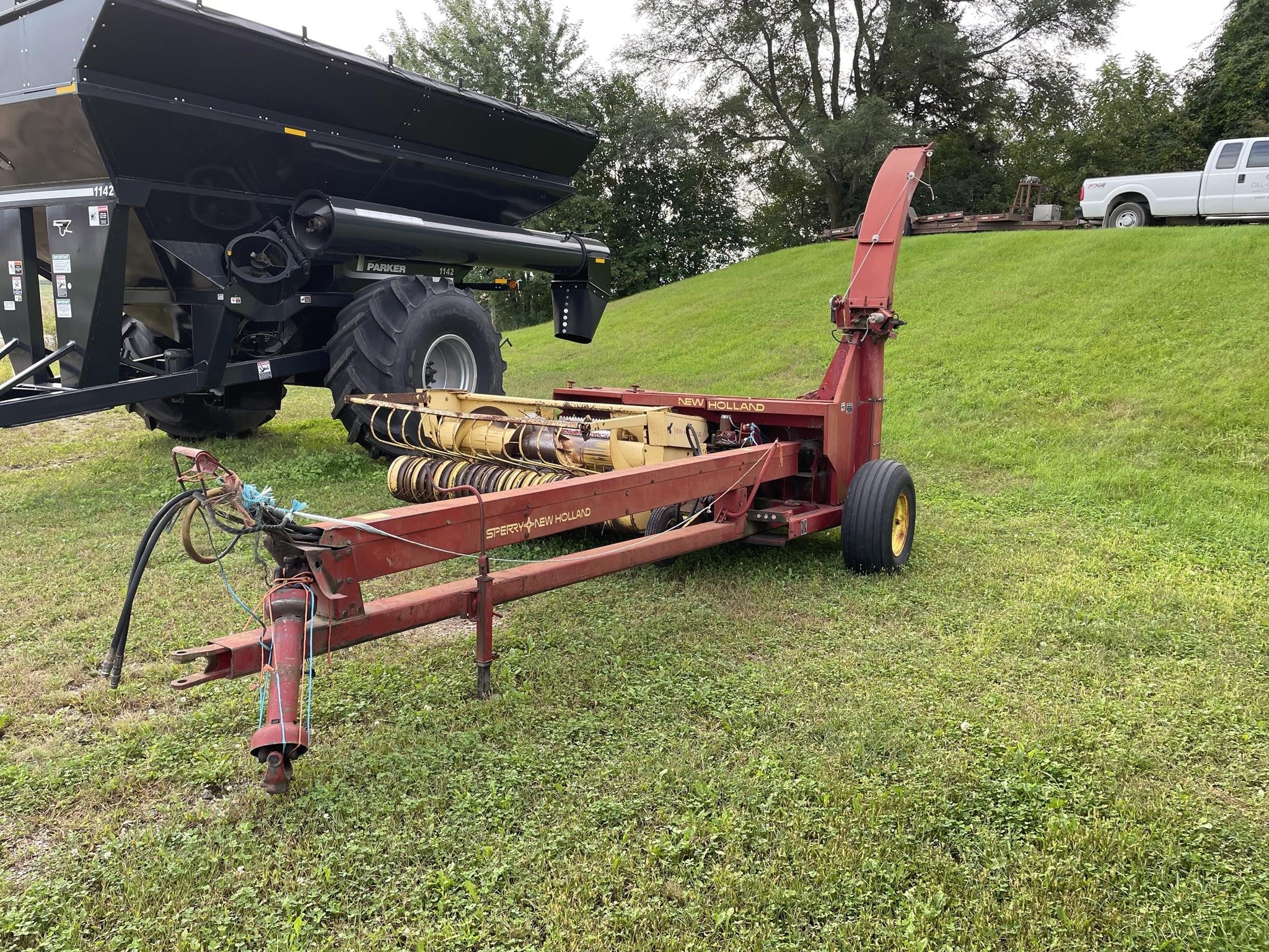 0 New Holland 892