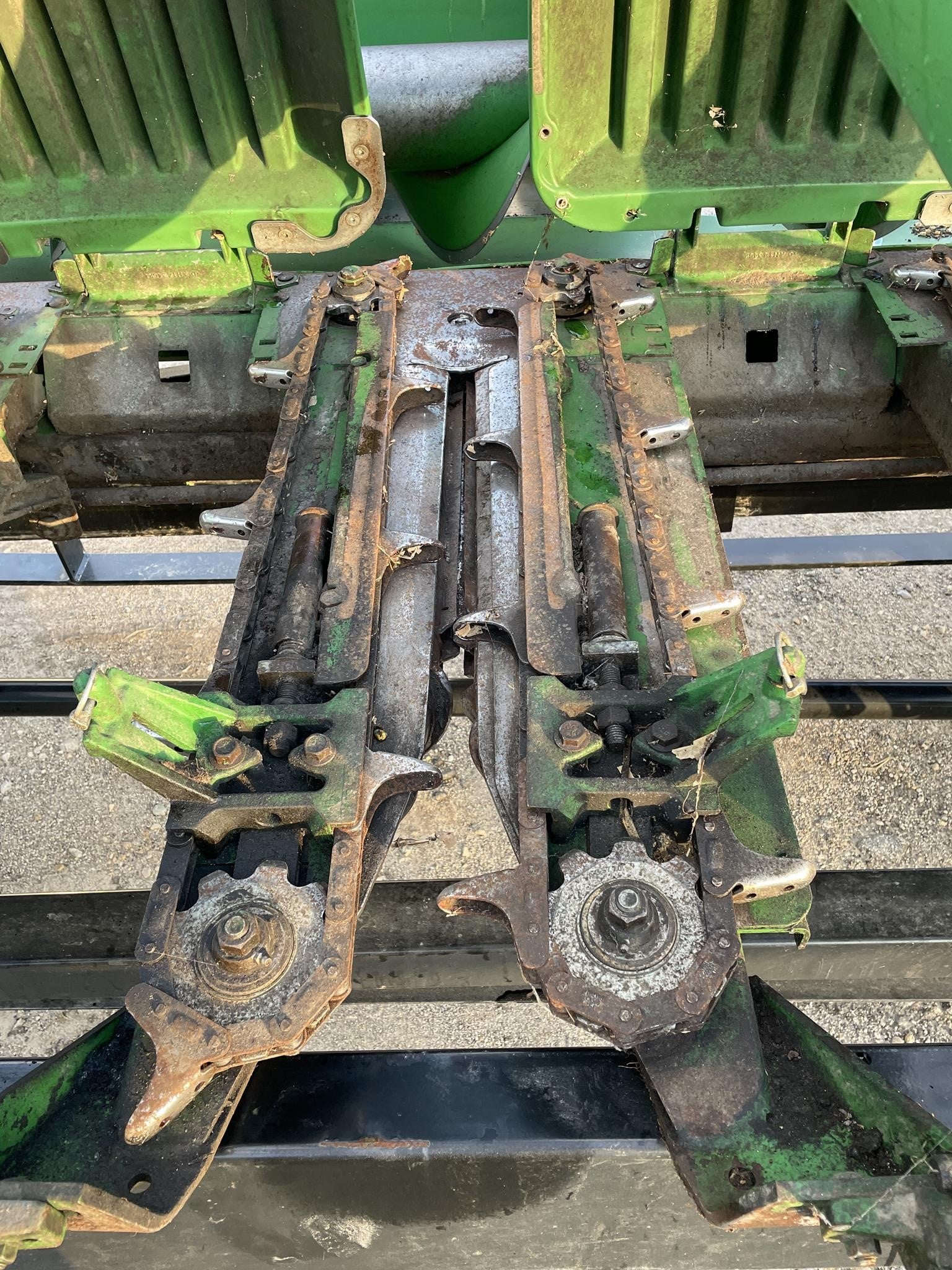 2004 John Deere 893