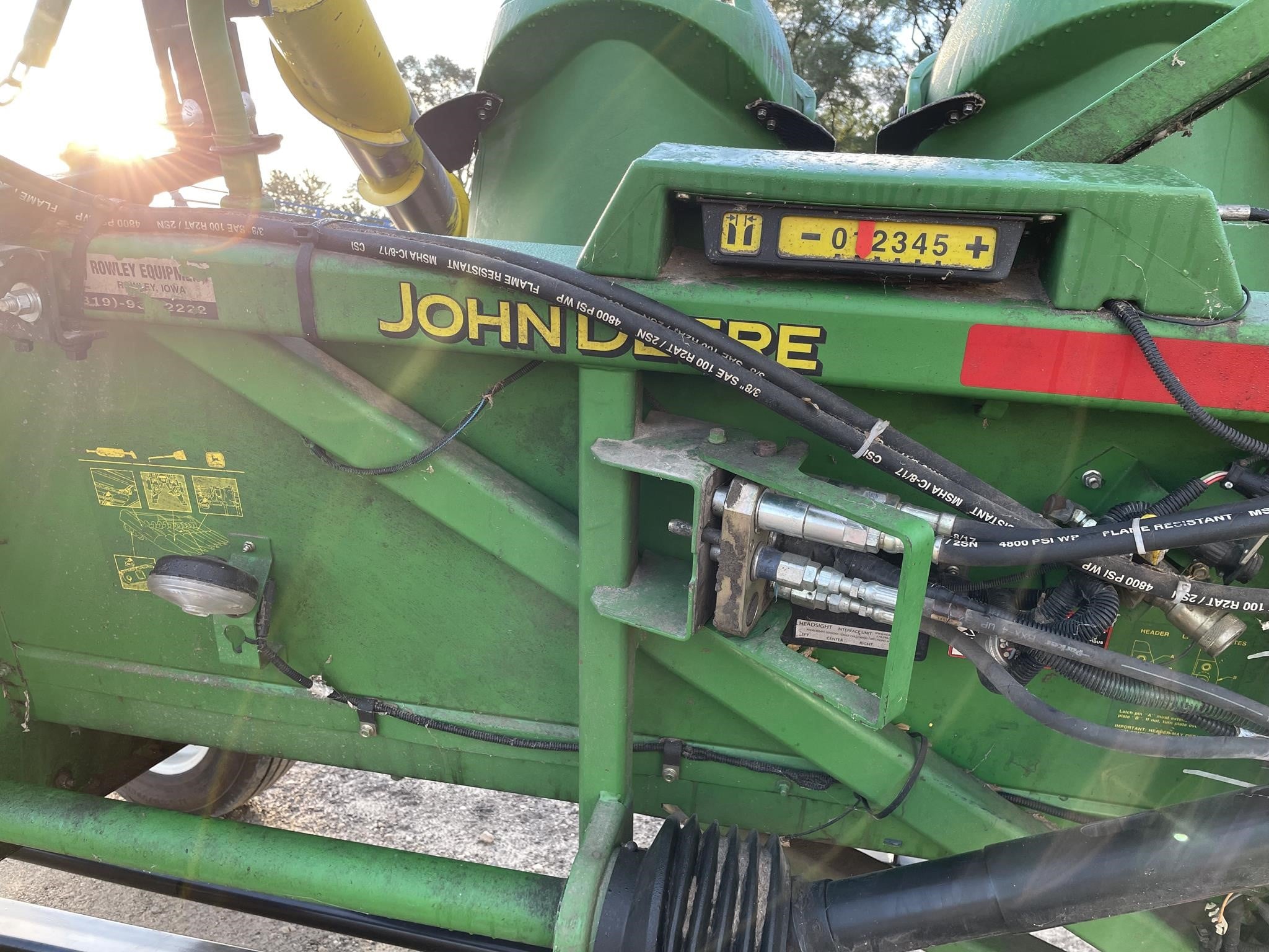 2004 John Deere 893