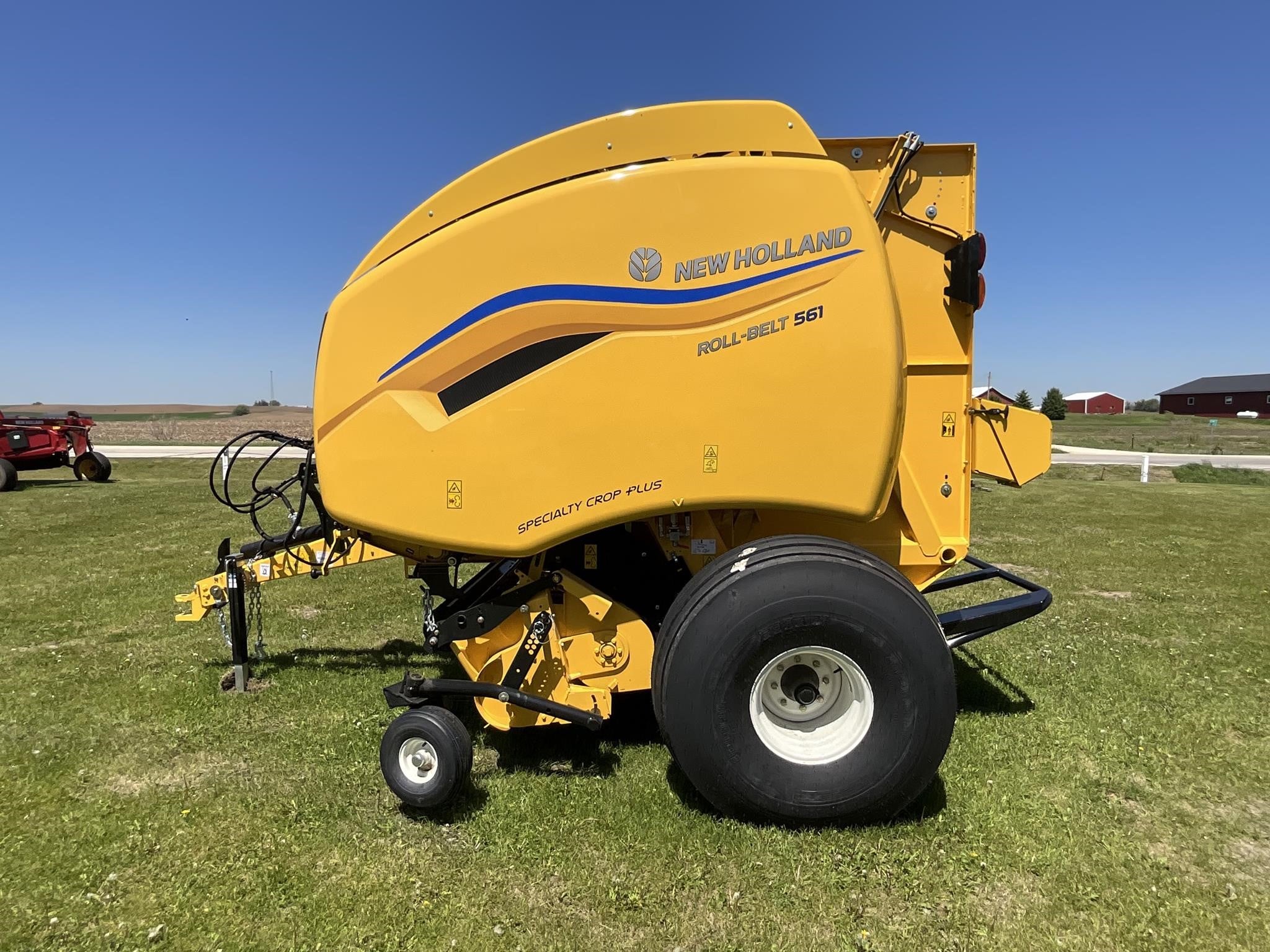 Photo of a 2026 New Holland ROLL-BELT 561