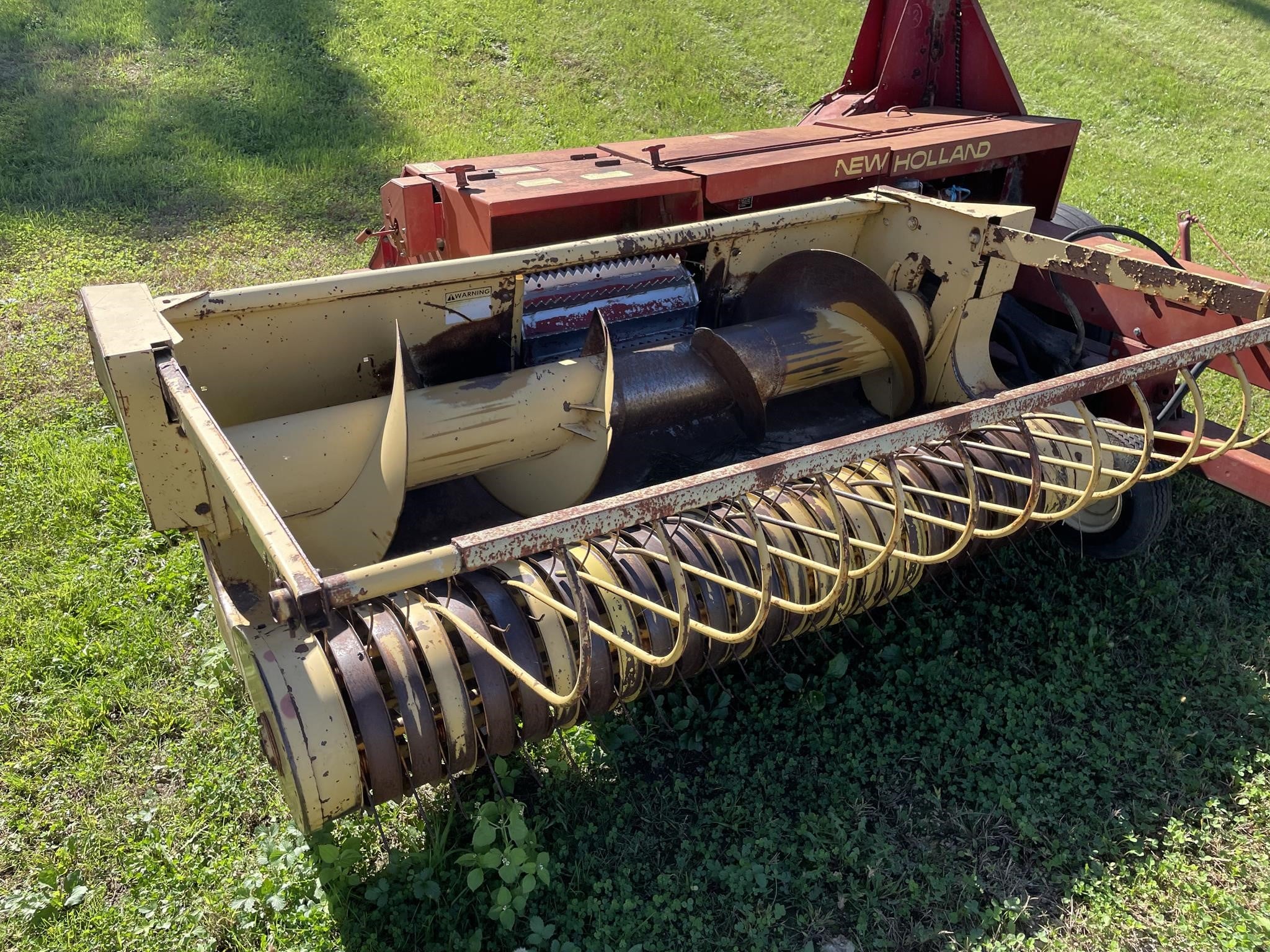 0 New Holland 892