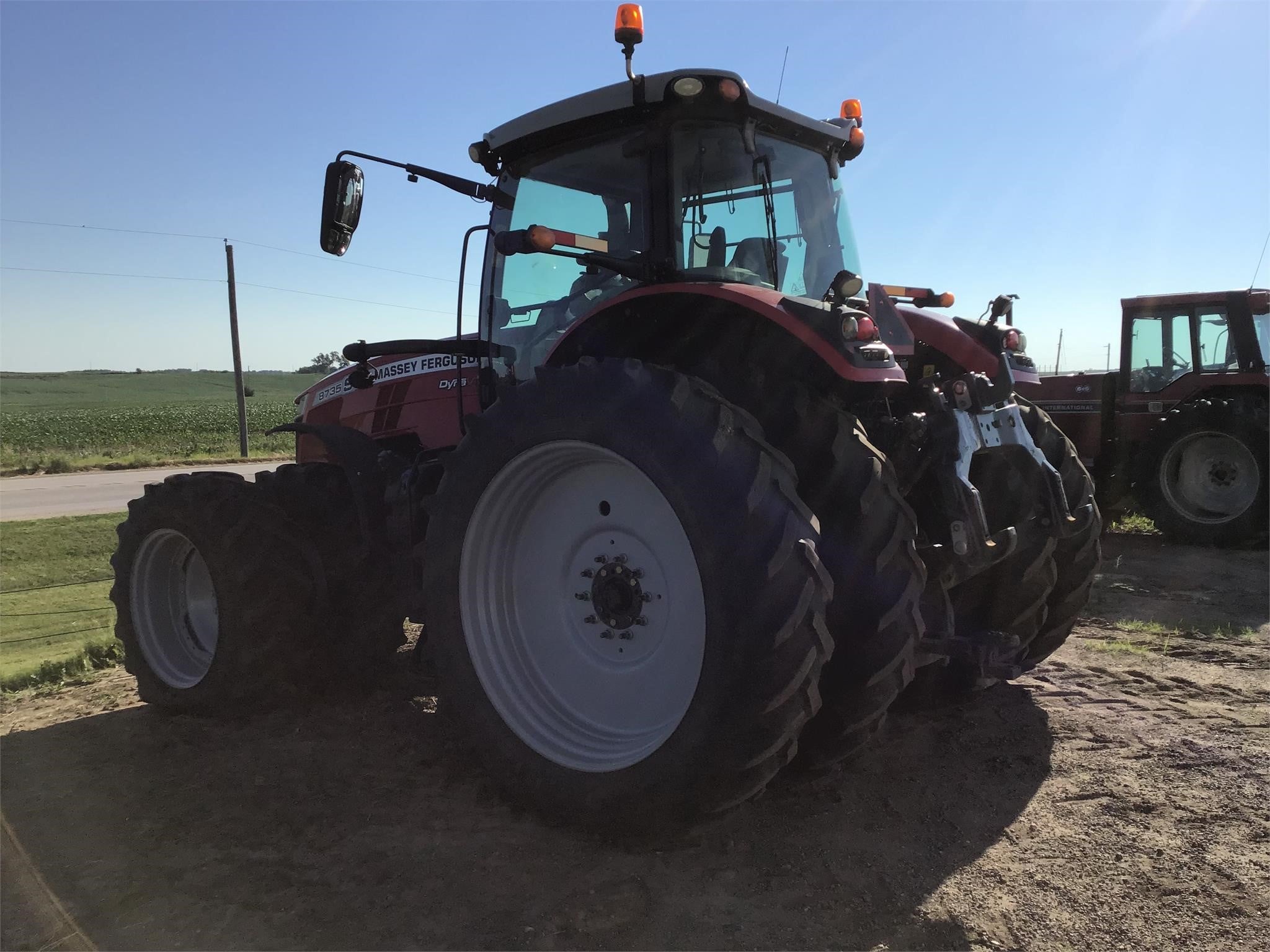 2019 Massey Ferguson 8735S