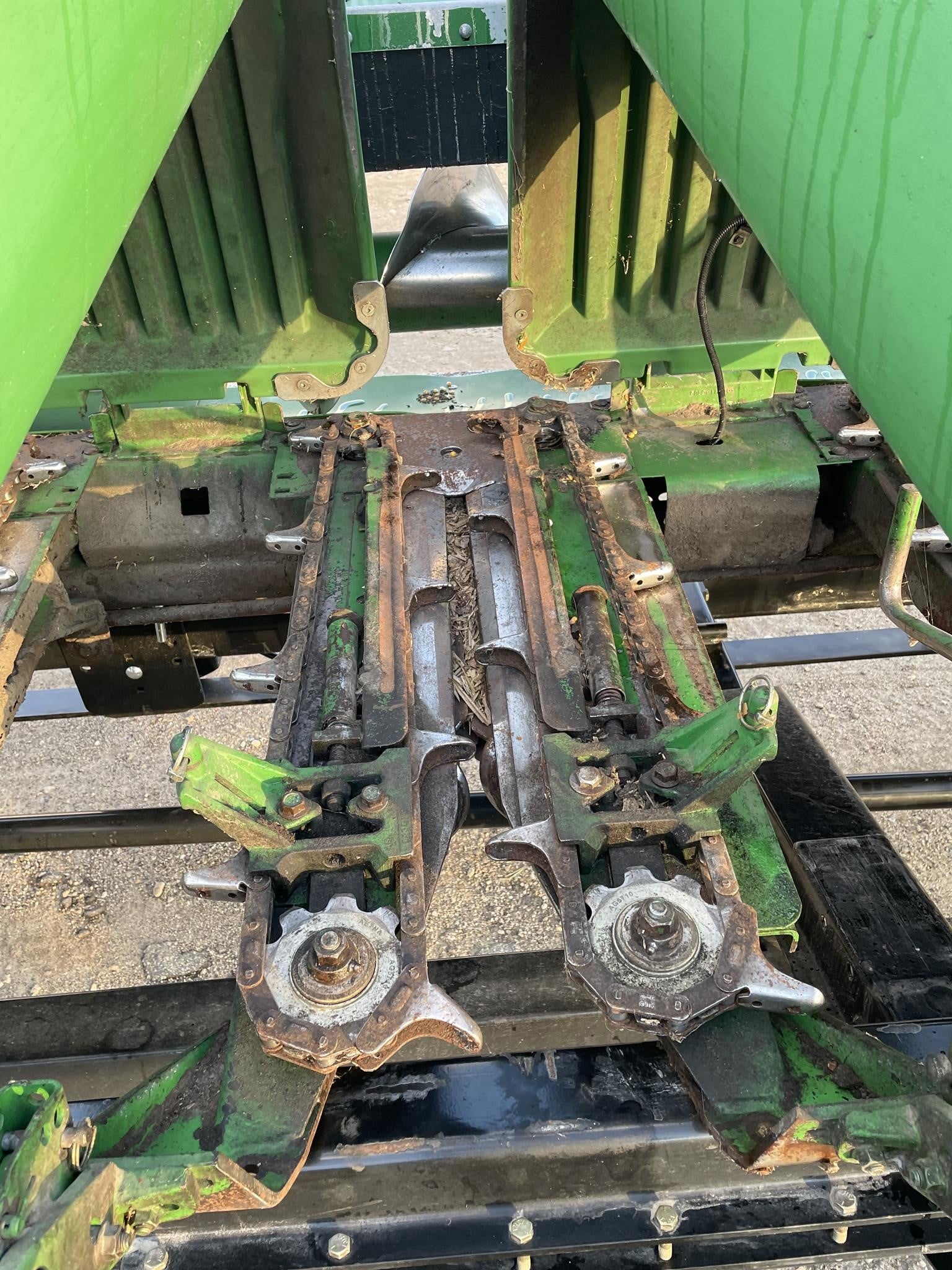 2004 John Deere 893