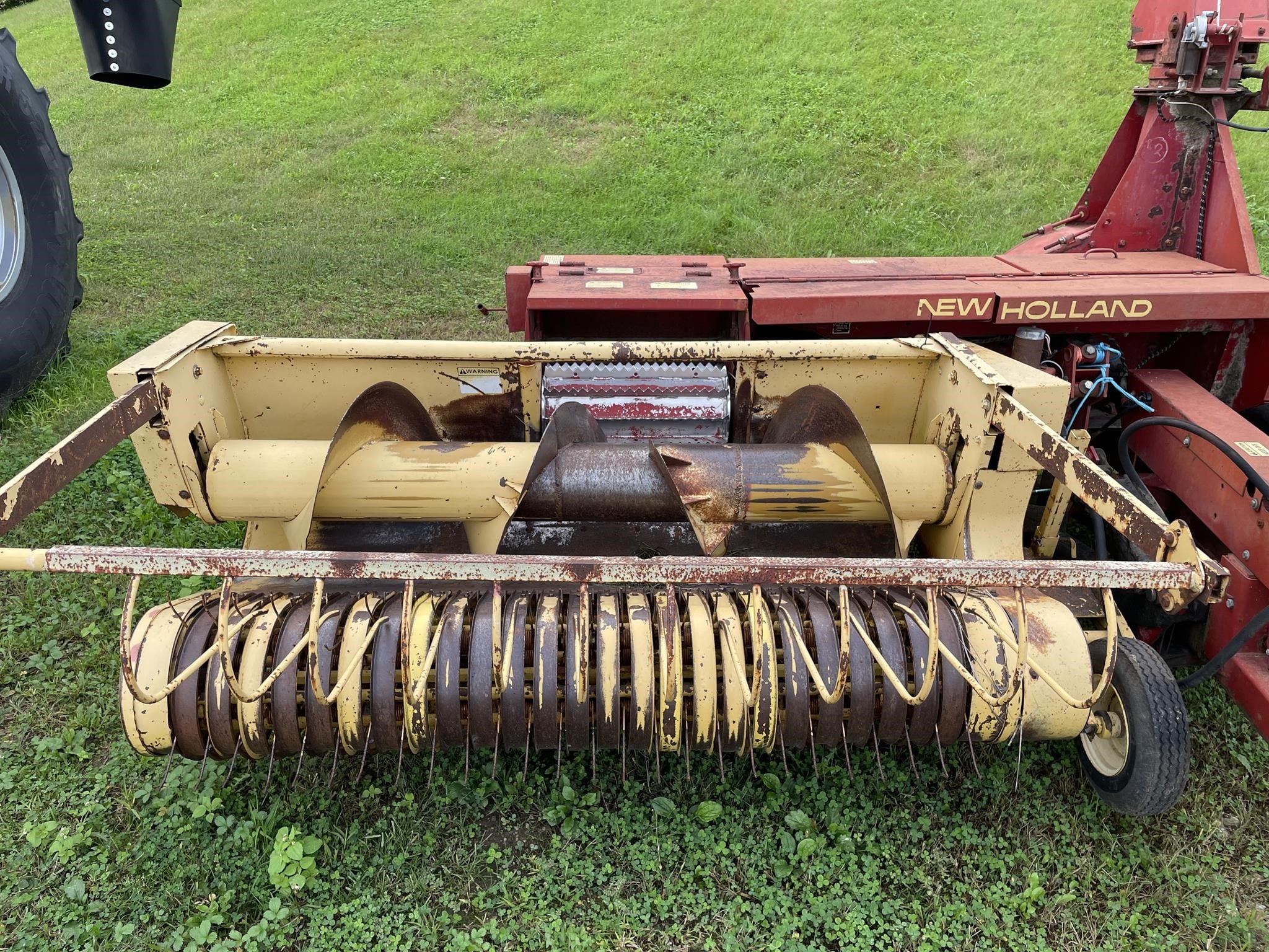 0 New Holland 892
