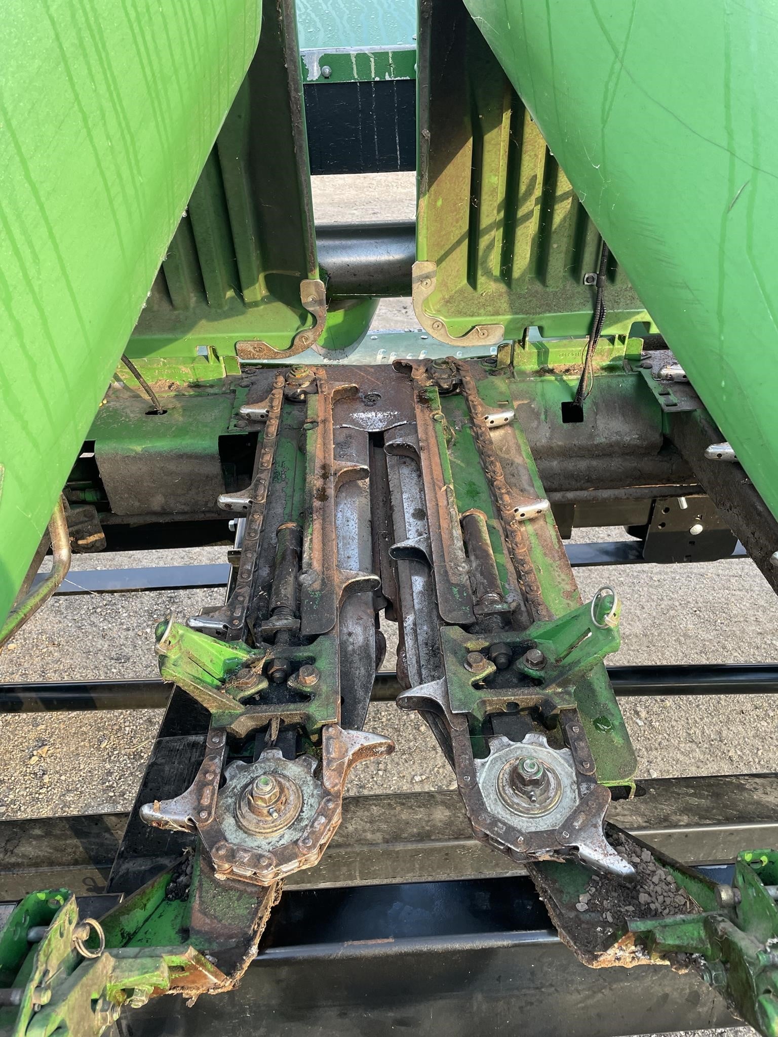 2004 John Deere 893
