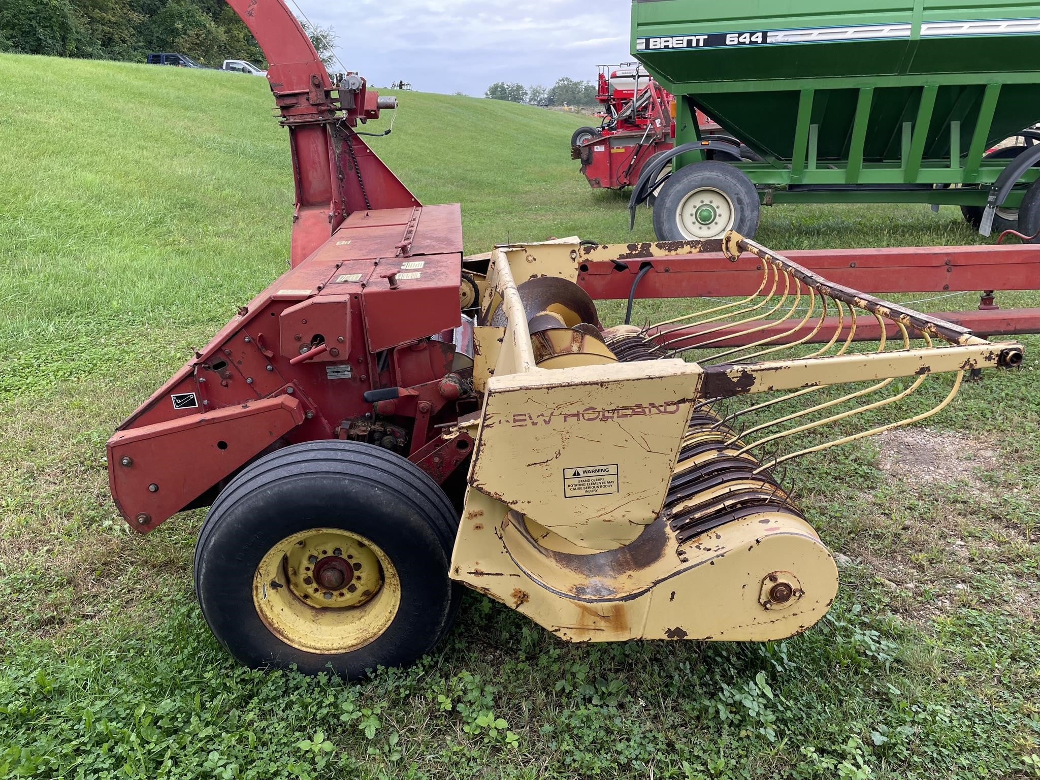 0 New Holland 892