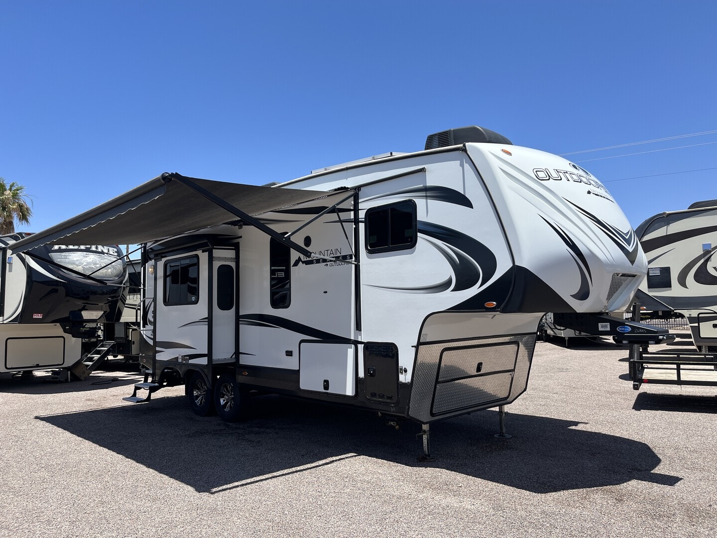 Landon's RV RV sales in Mesa, AZ