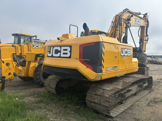 2023 JCB 220X LC