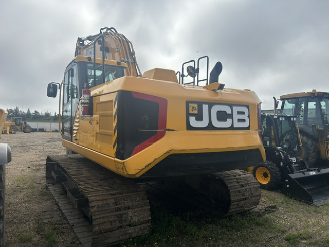2023 JCB 220X LC