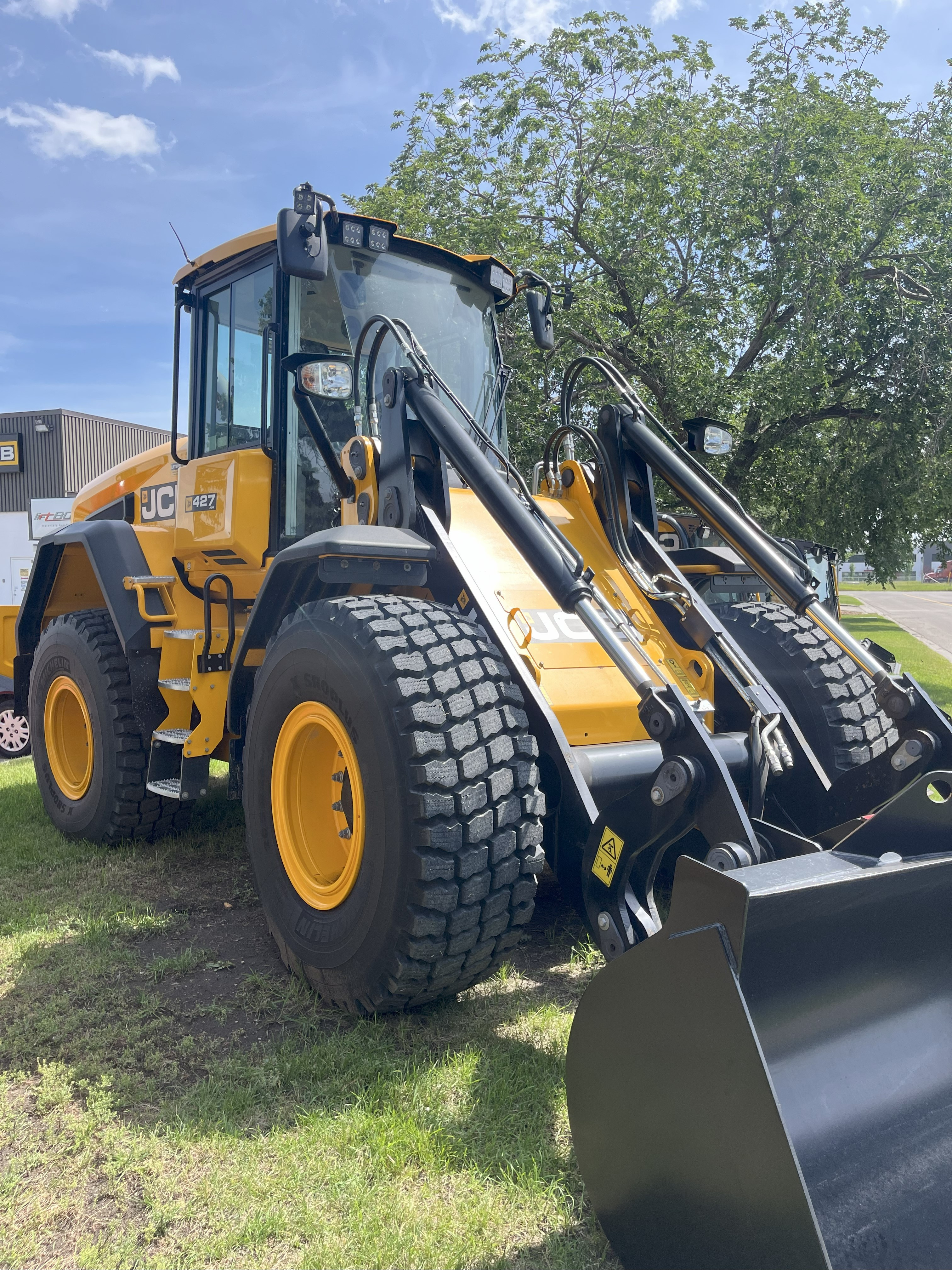 2025 JCB 427