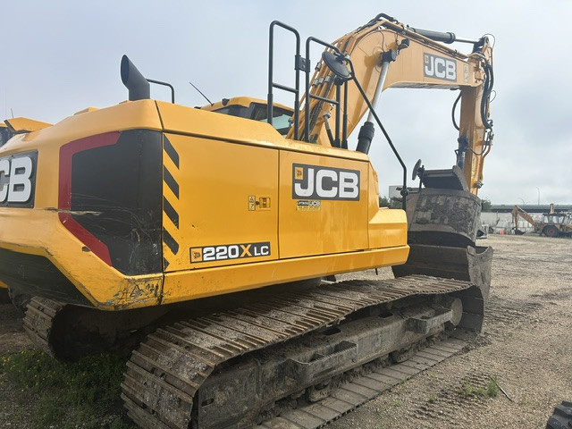 2023 JCB 220X LC