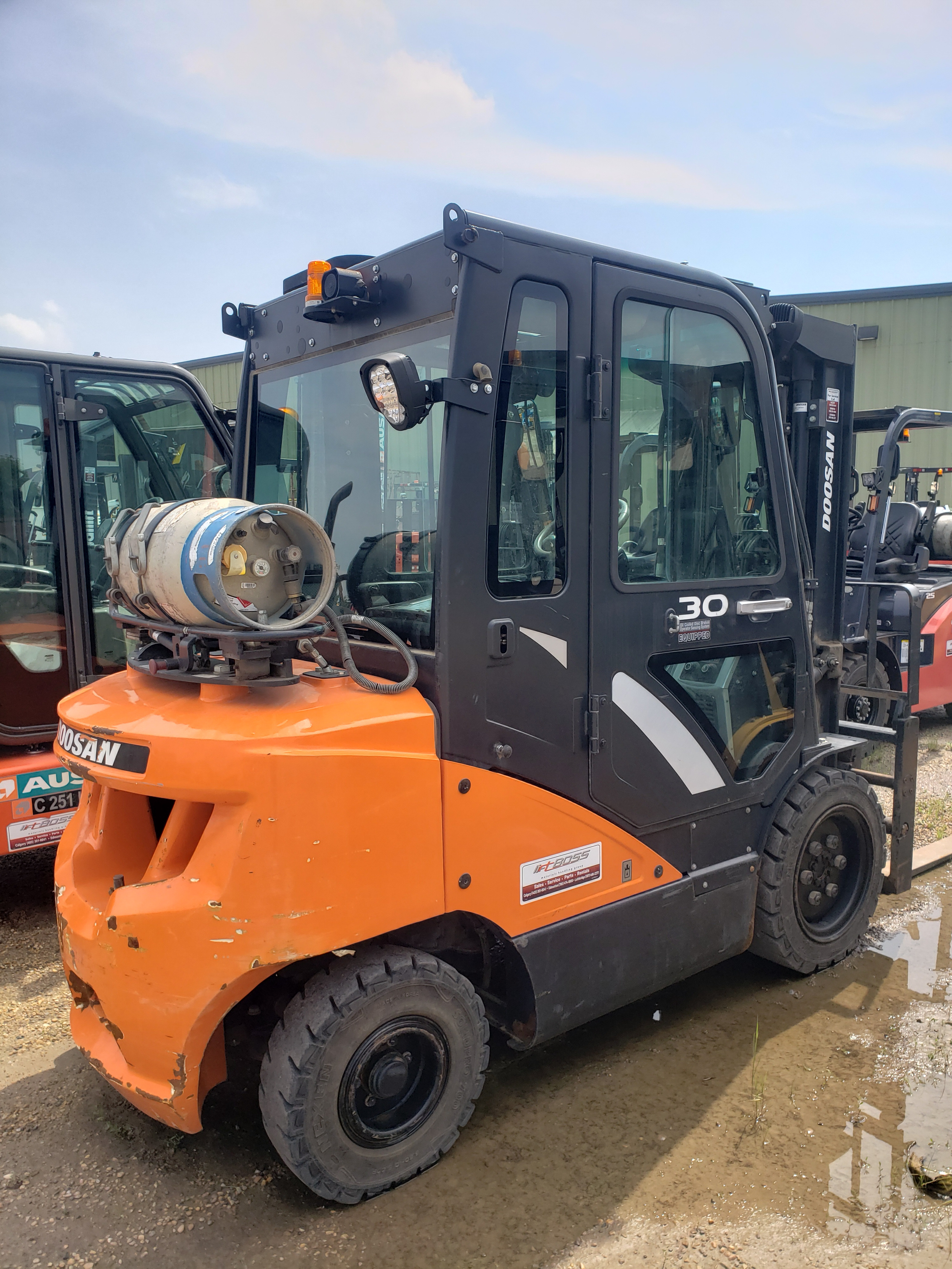 2022 Doosan G30E-7
