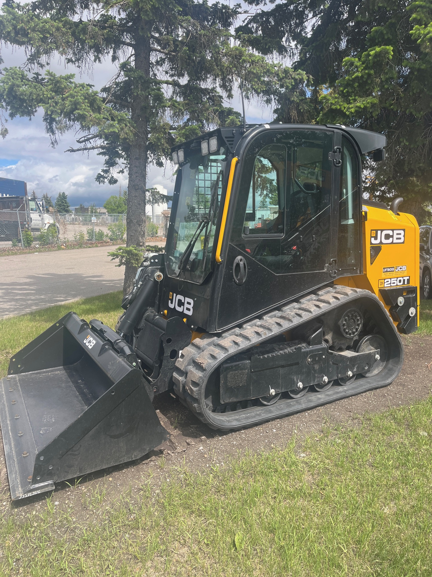Photo of a 2026 JCB 250T