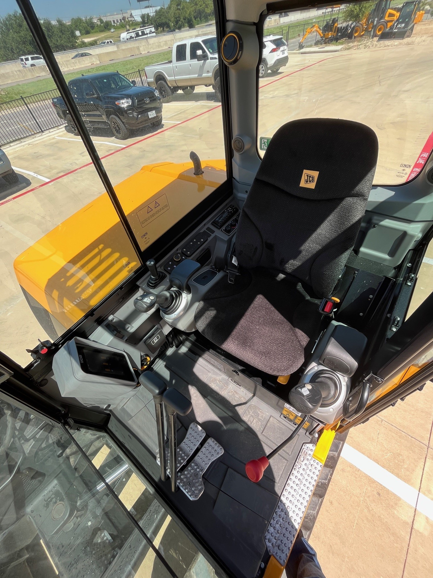 2026 JCB 85Z-2