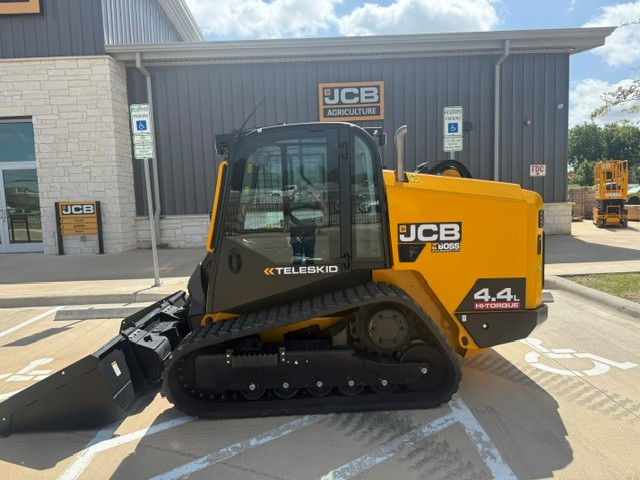 Photo of a 2026 JCB 4TS-8T