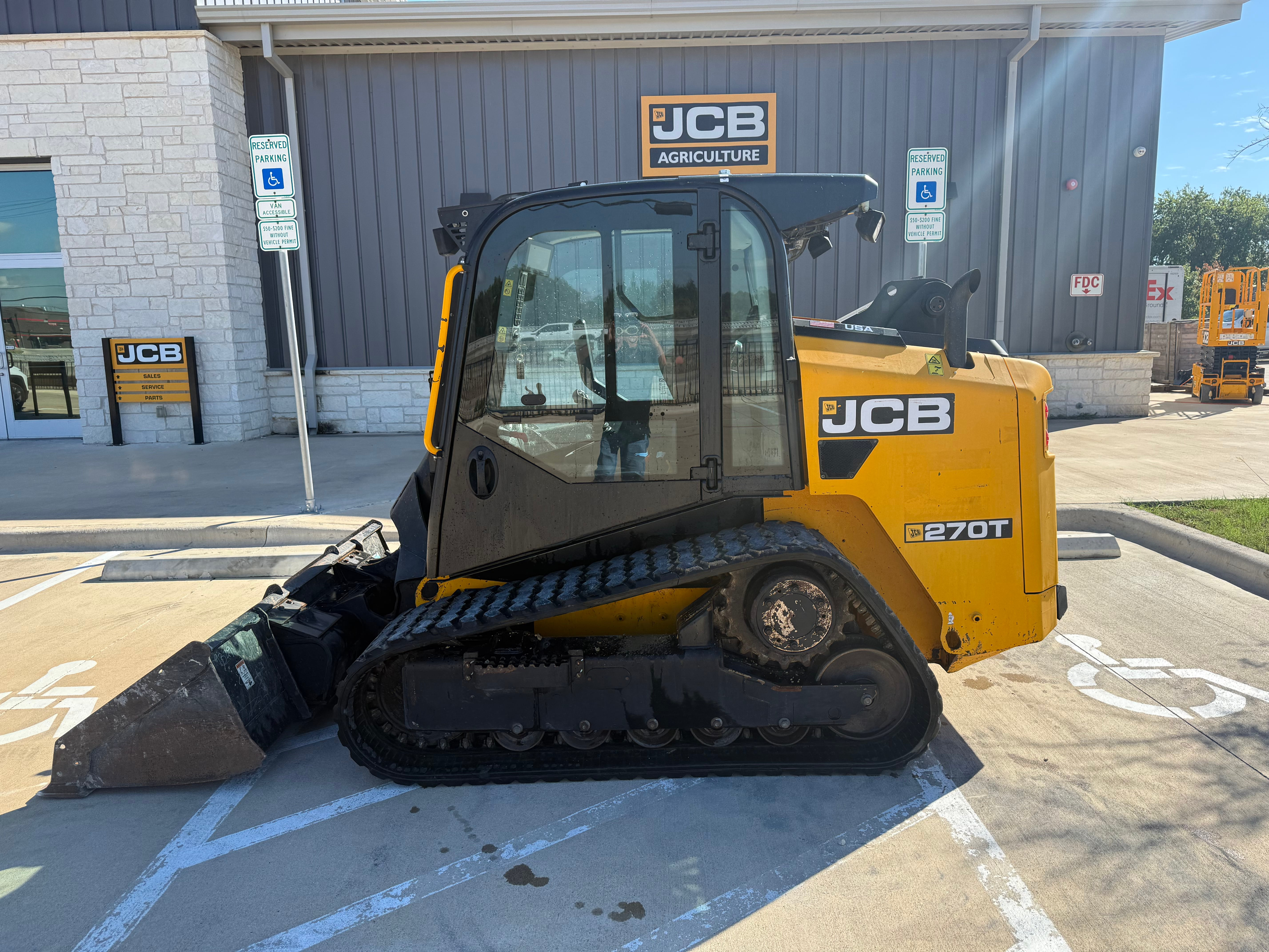 2025 JCB 270T
