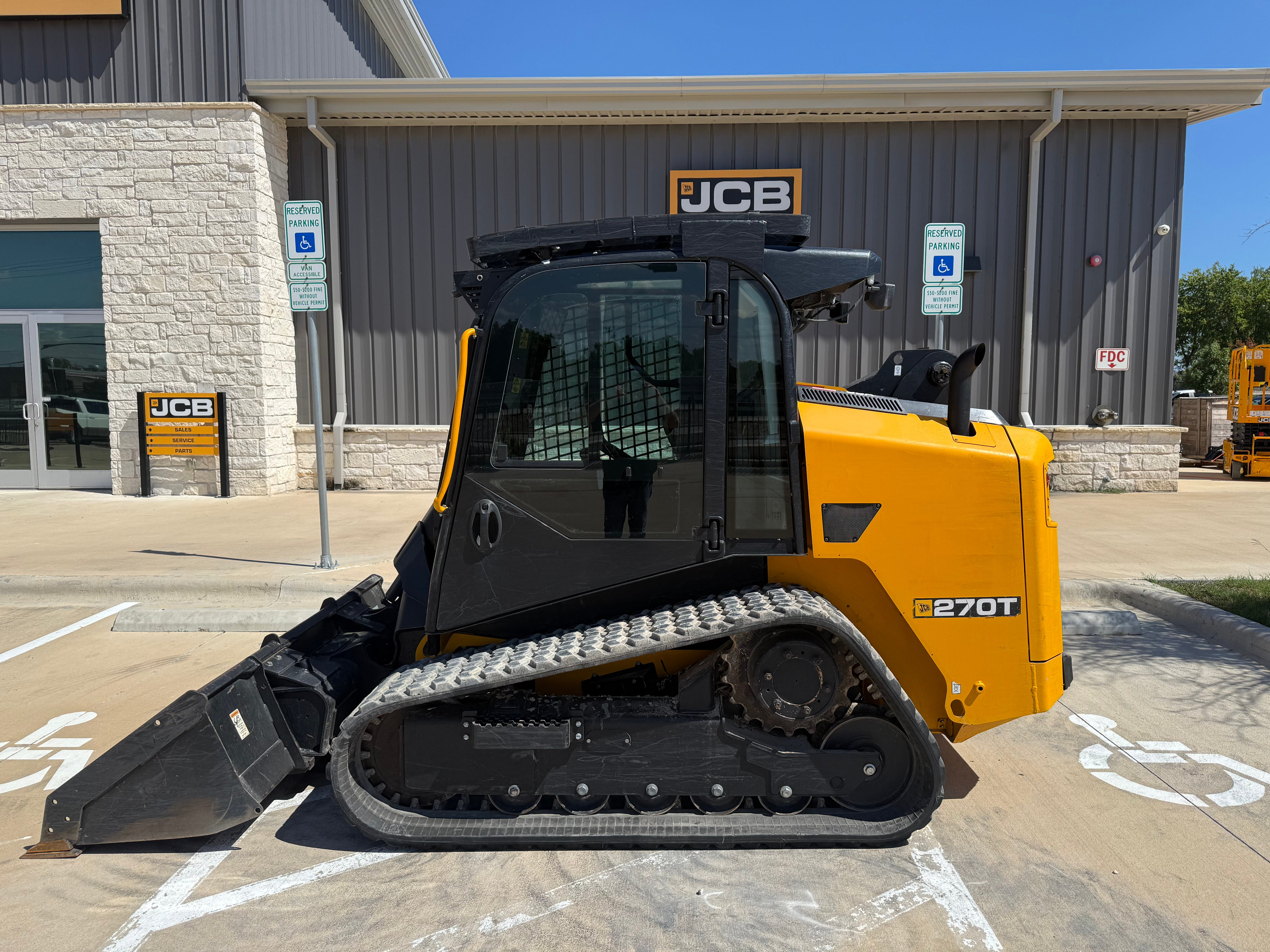 2025 JCB 270T