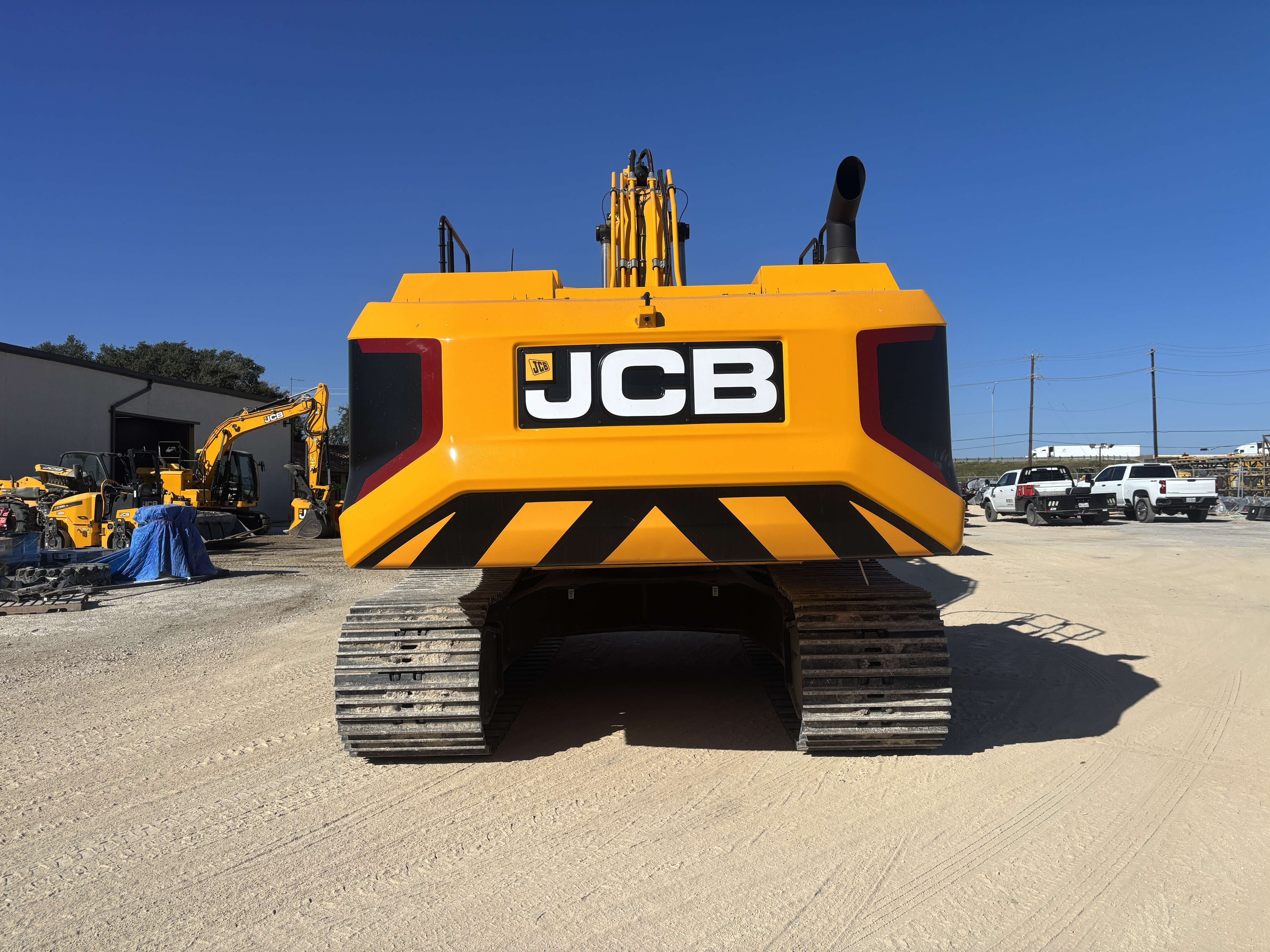 Photo of a 2026 JCB 370X