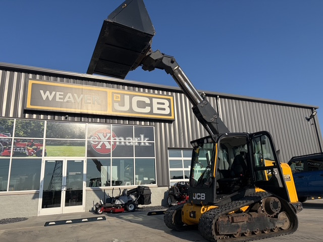 2023 JCB 3TS-8T