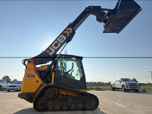 2023 JCB 3TS-8T