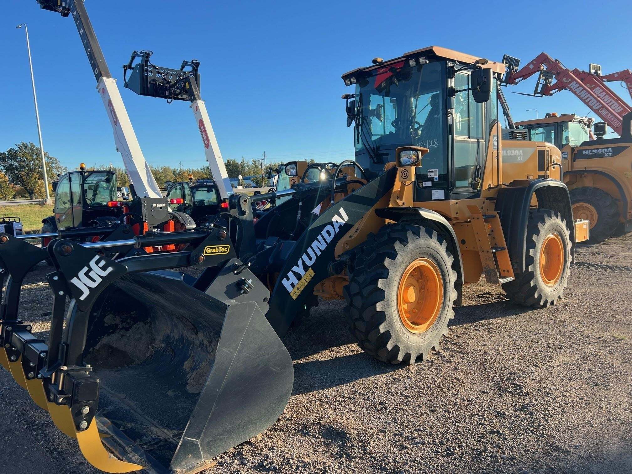 2025 Hyundai HL930AXT