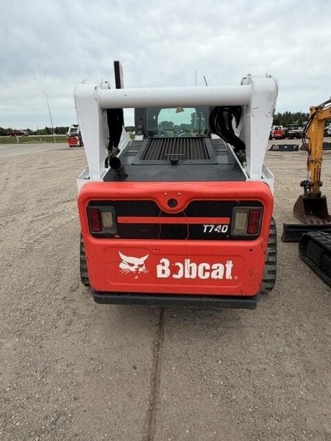 2016 Bobcat T740