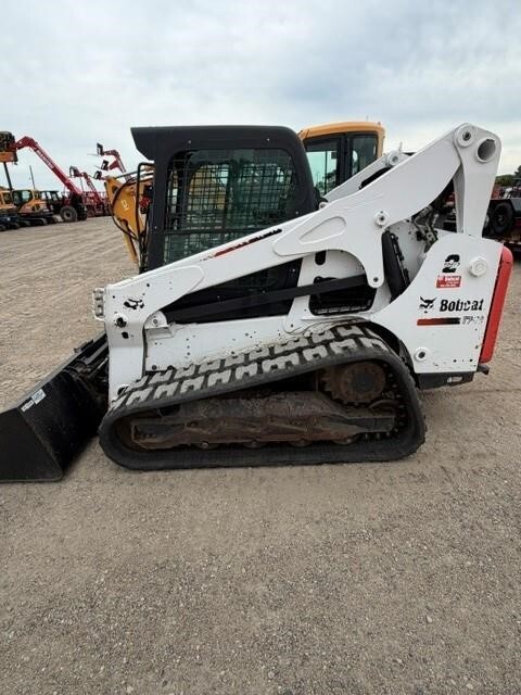2016 Bobcat T740