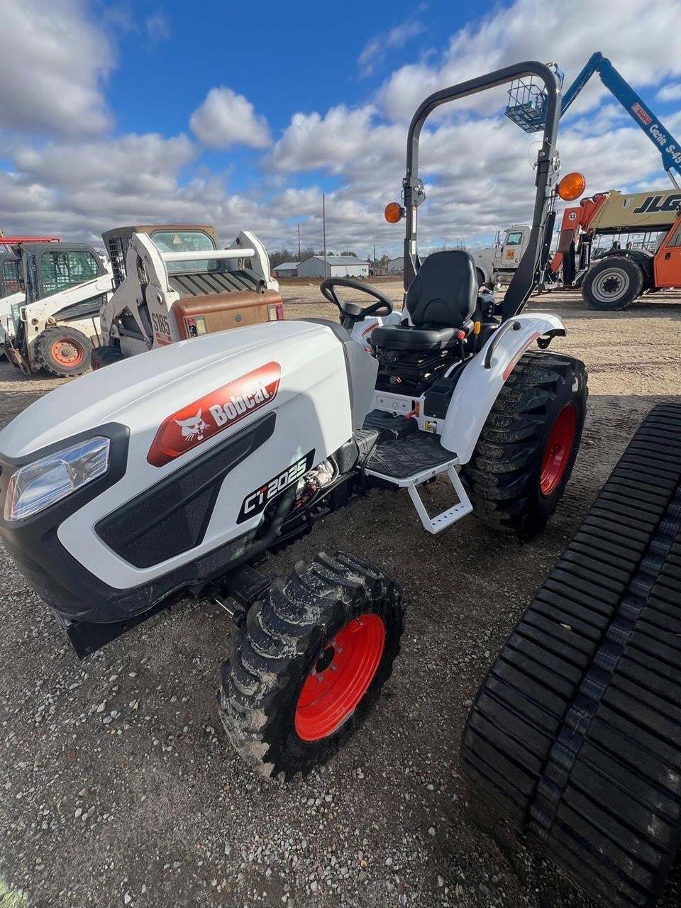 Photo of 2025 Bobcat CT2025