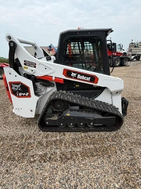 Photo of 2026 Bobcat T64-2