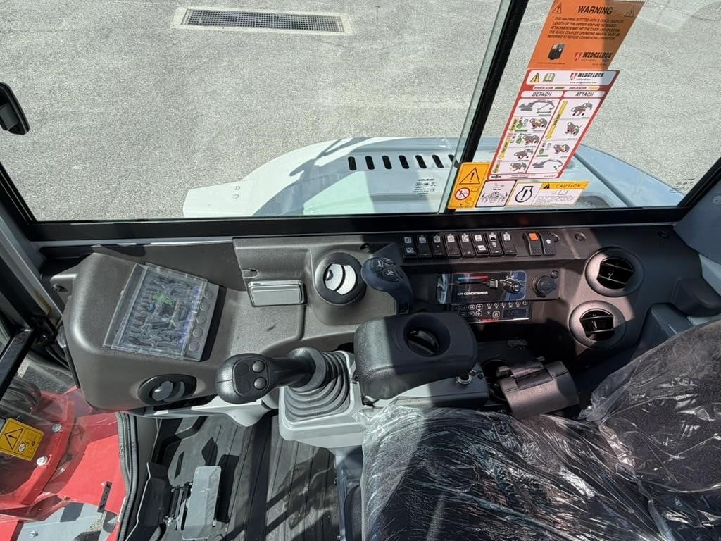 2026 Takeuchi TB240