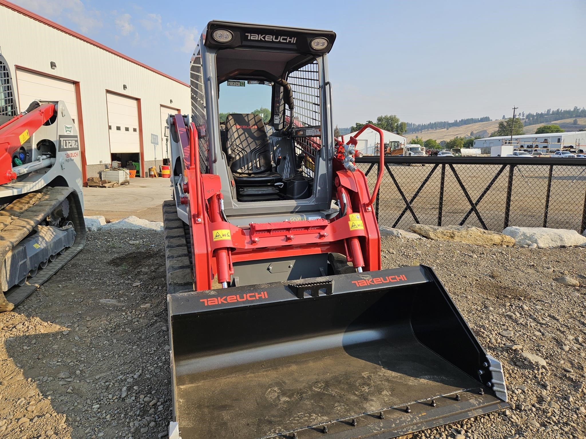 2026 Takeuchi TL8R2