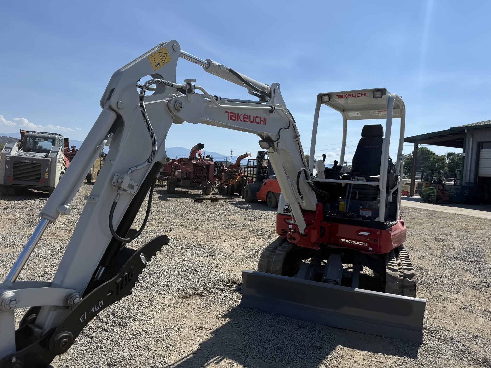 2023 Takeuchi TB335R