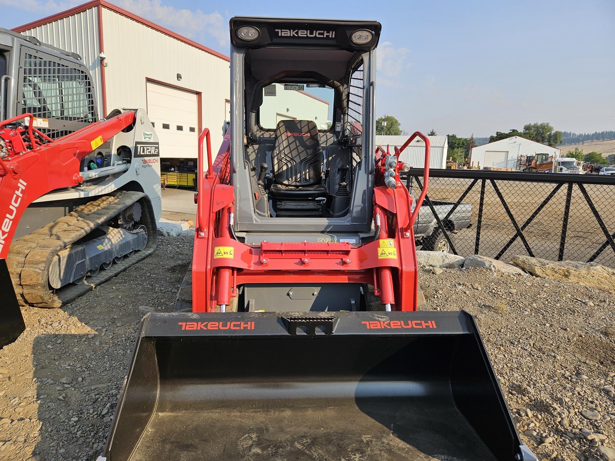 2026 Takeuchi TL8R2