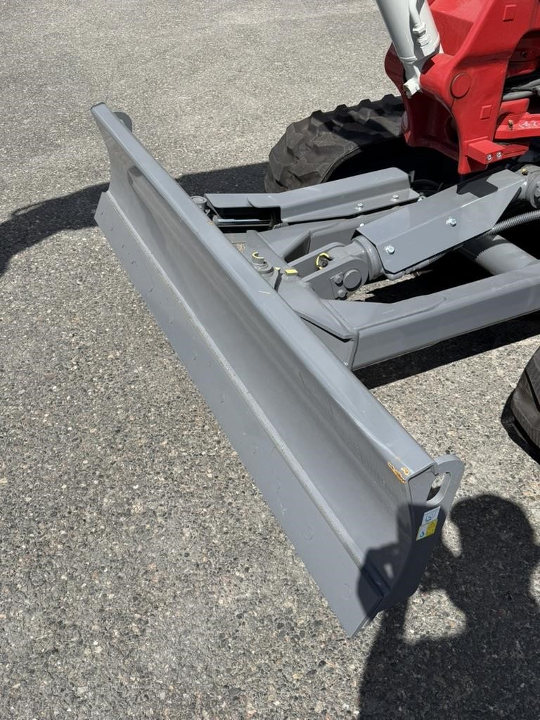 2026 Takeuchi TB240