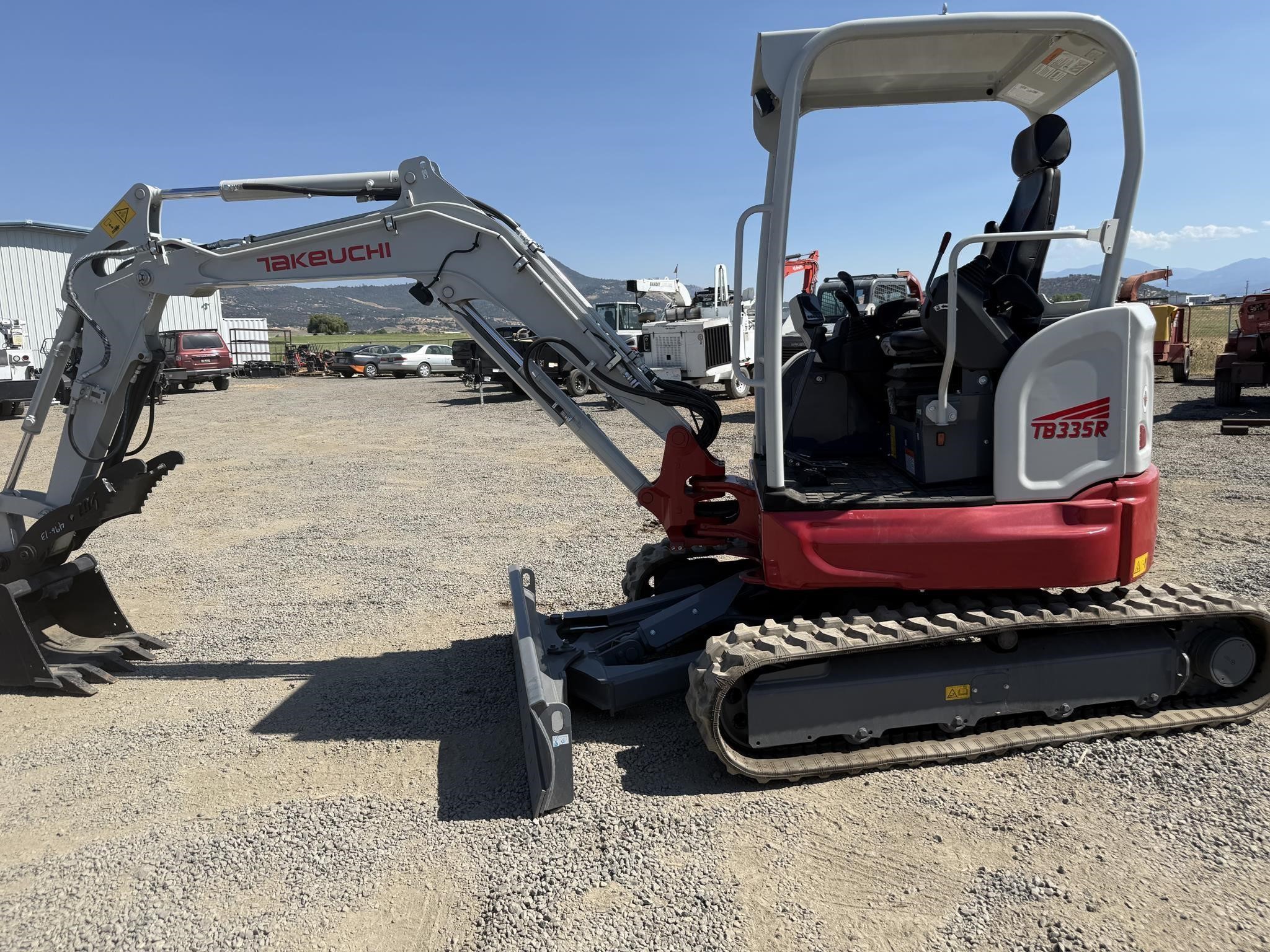 2023 Takeuchi TB335R