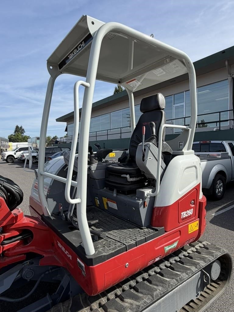 2025 Takeuchi TB260
