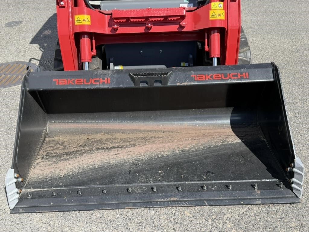 2025 Takeuchi TL8R2