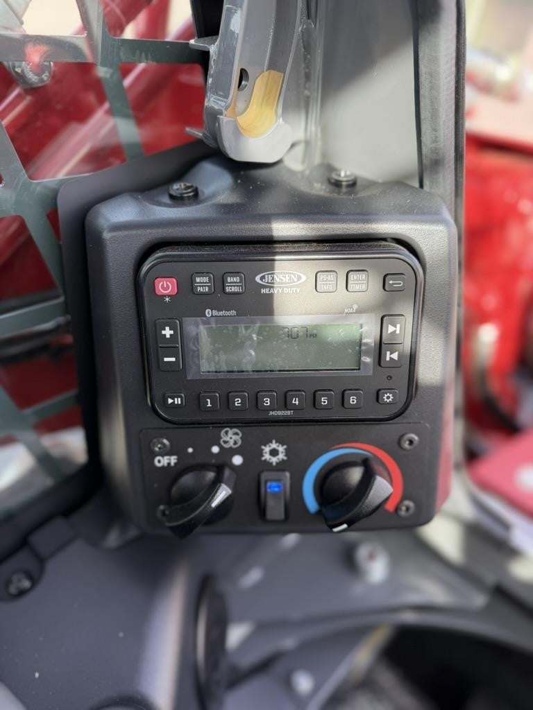 2026 Takeuchi TL10V2