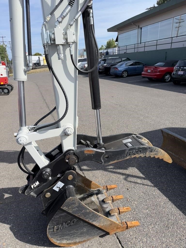 2025 Takeuchi TB260