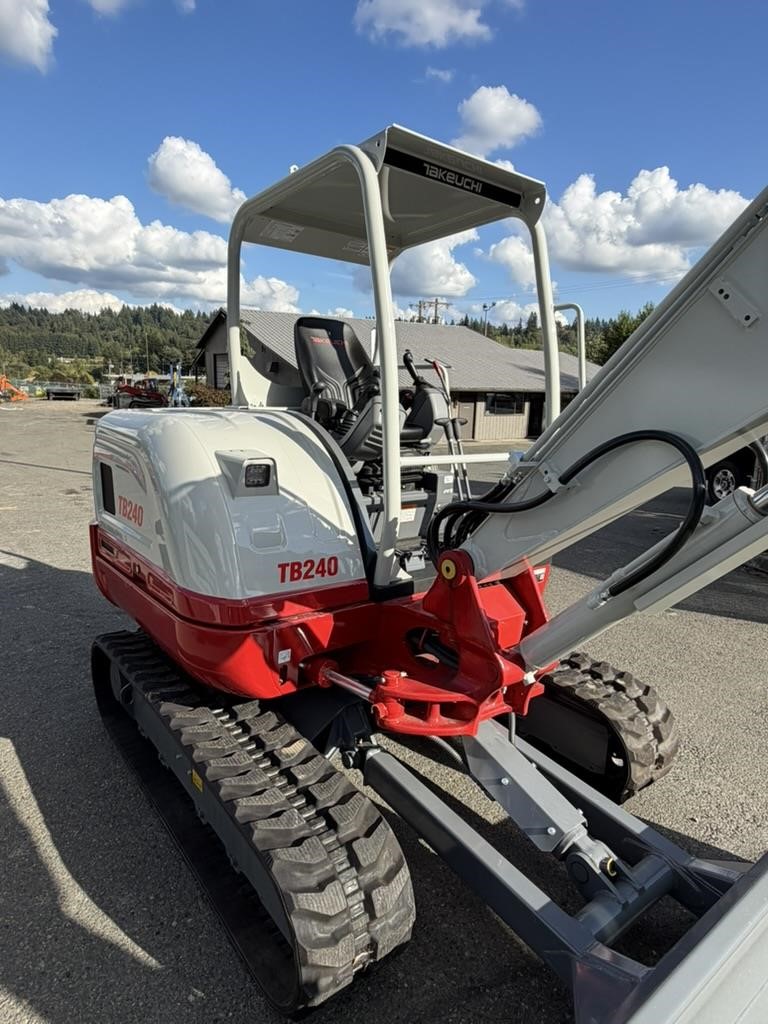 2026 Takeuchi TB240