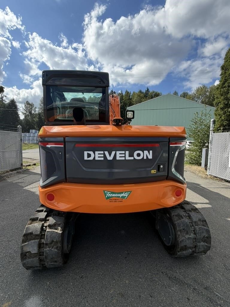 2025 Develon DX89R-7