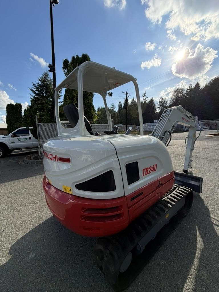 2026 Takeuchi TB240