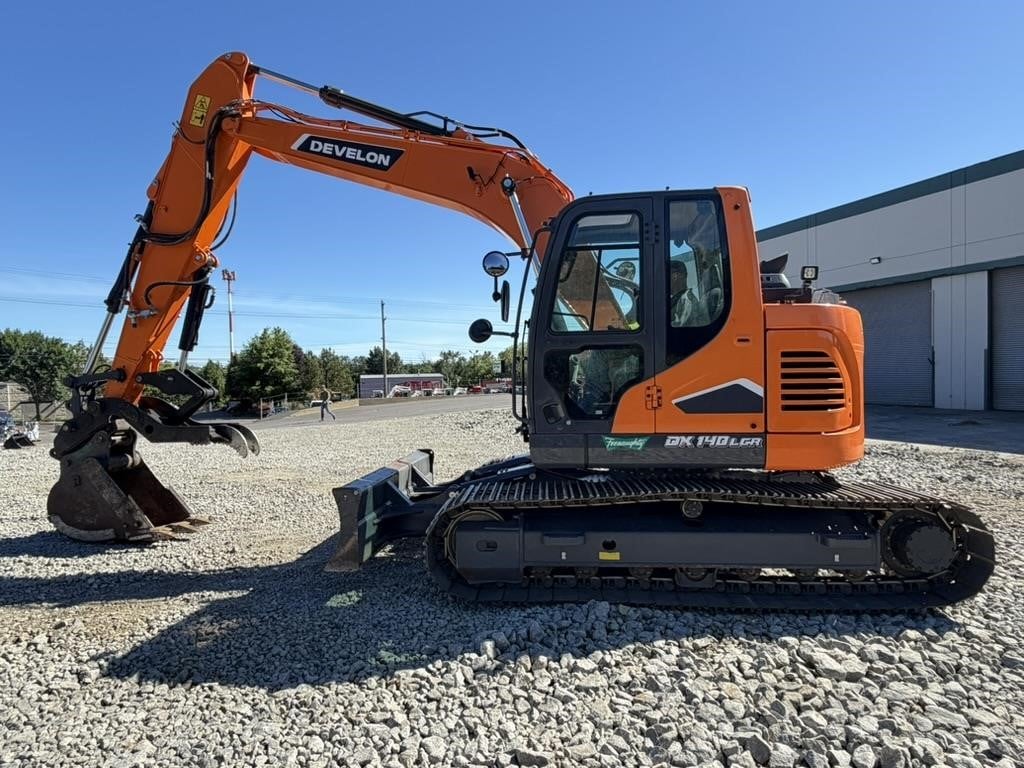 Photo of a 2024 Develon DX140 LCR-7