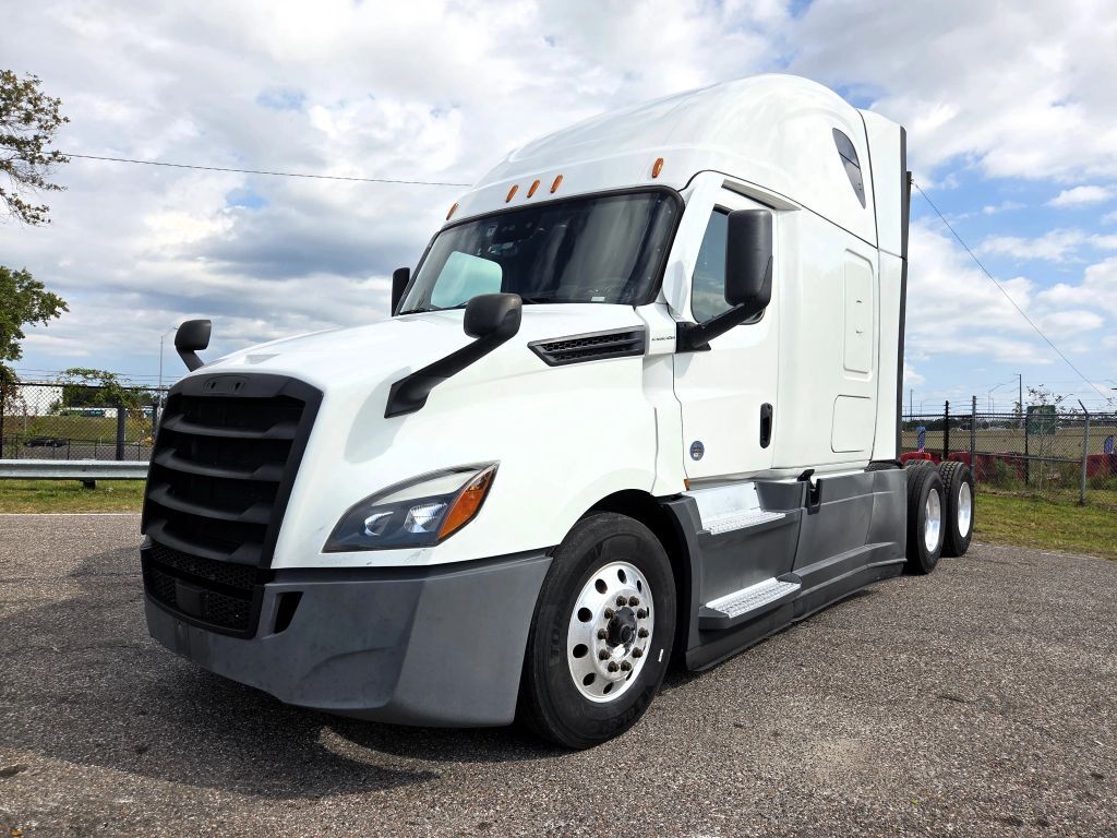 2021 Freightliner Cascadia 126