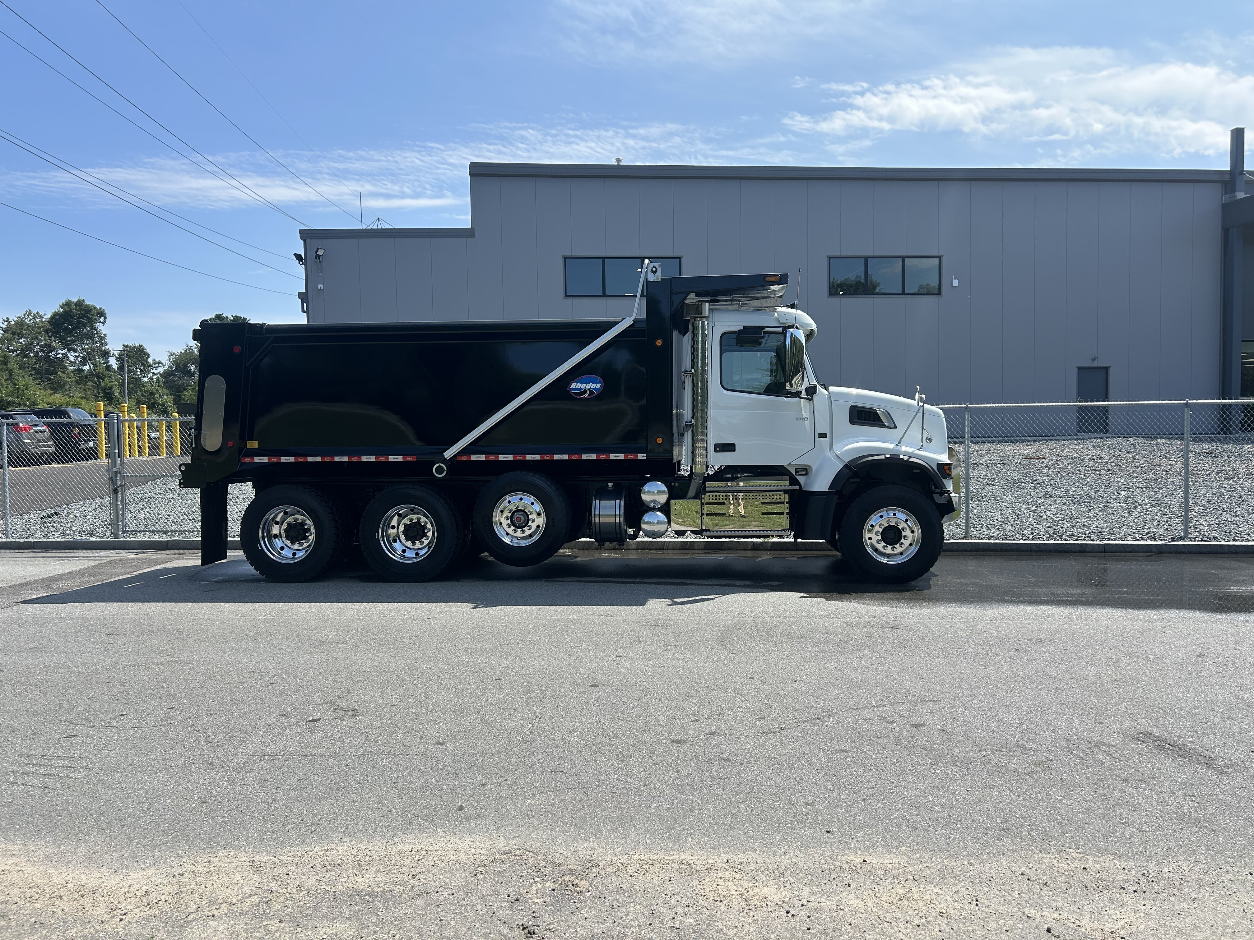 2027 Volvo VHD 300 AF
