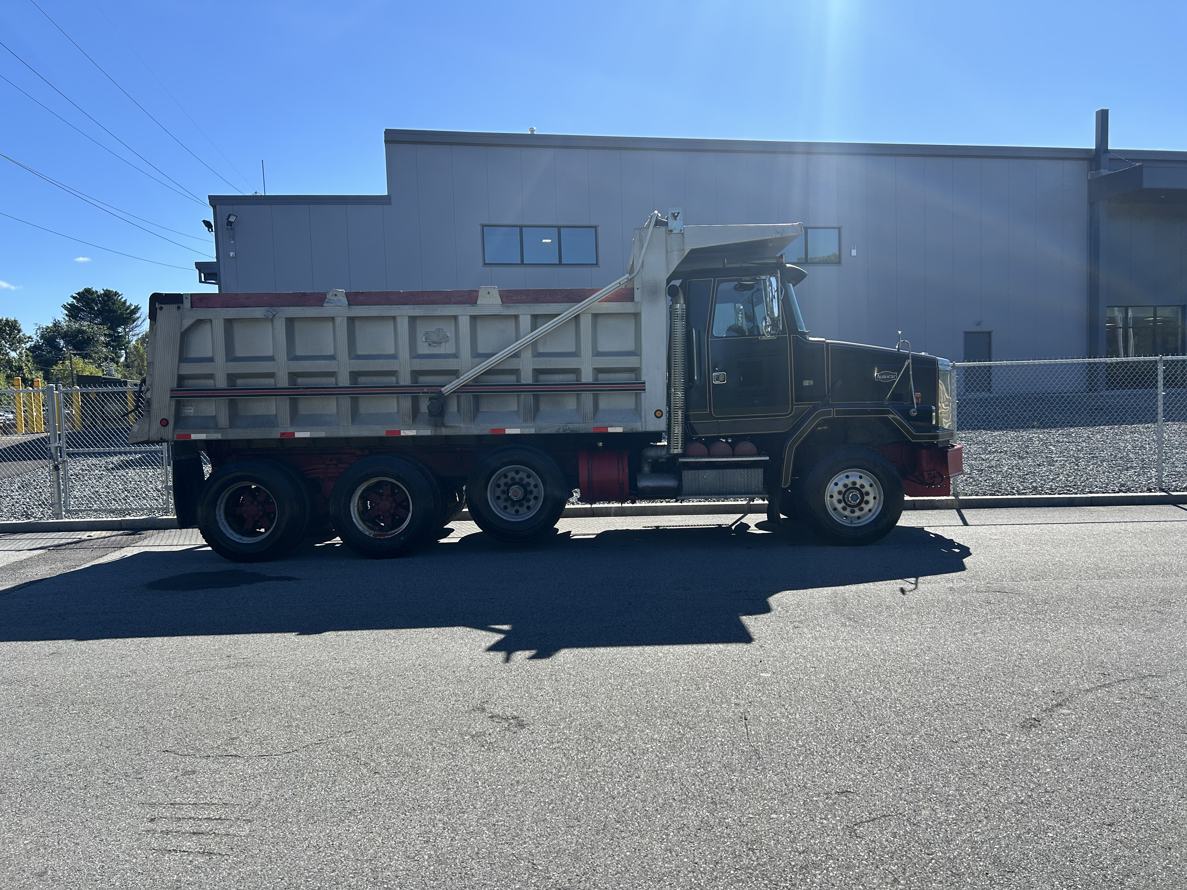 2001 Volvo Autocar ACL