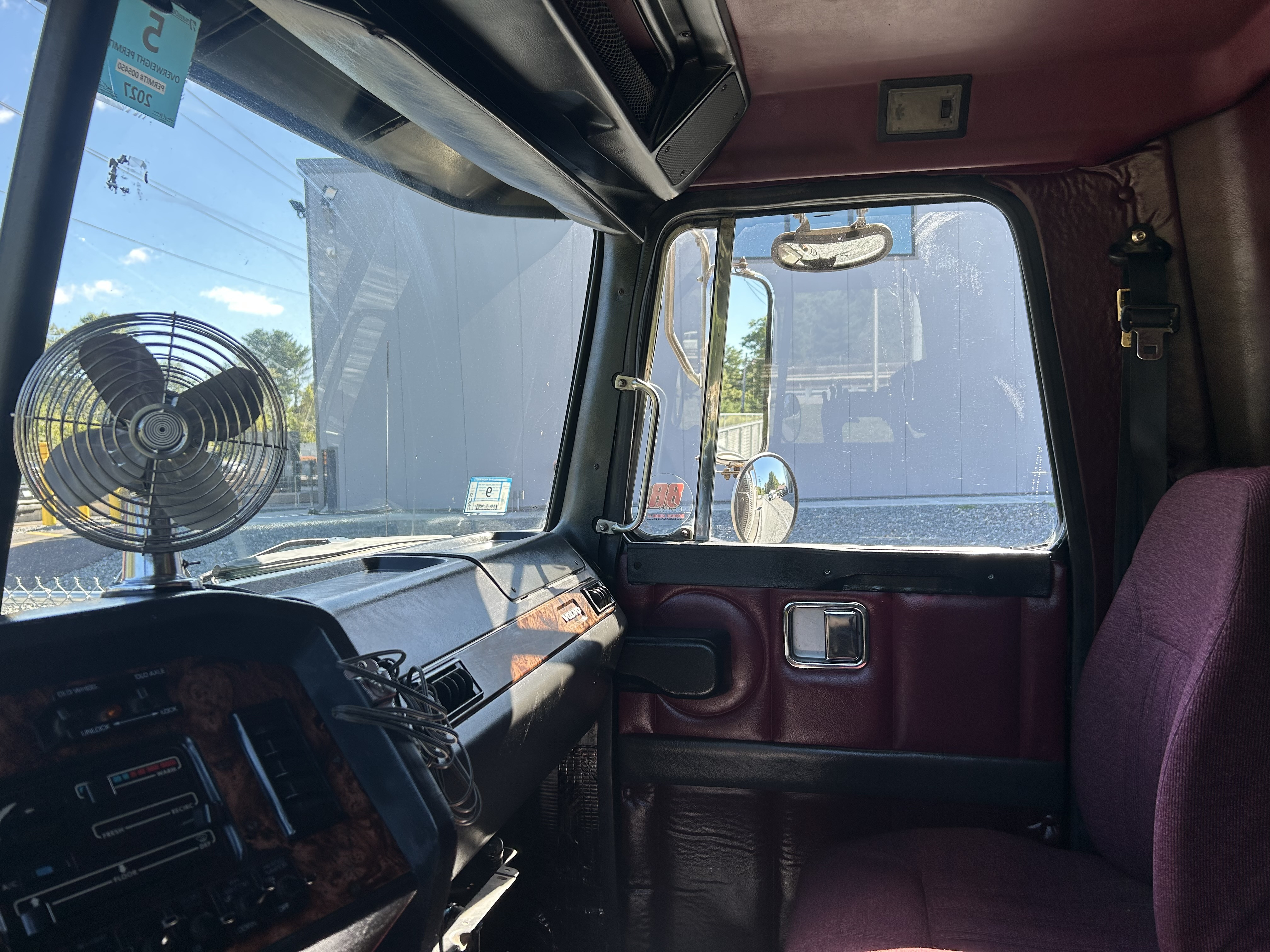 2001 Volvo Autocar ACL
