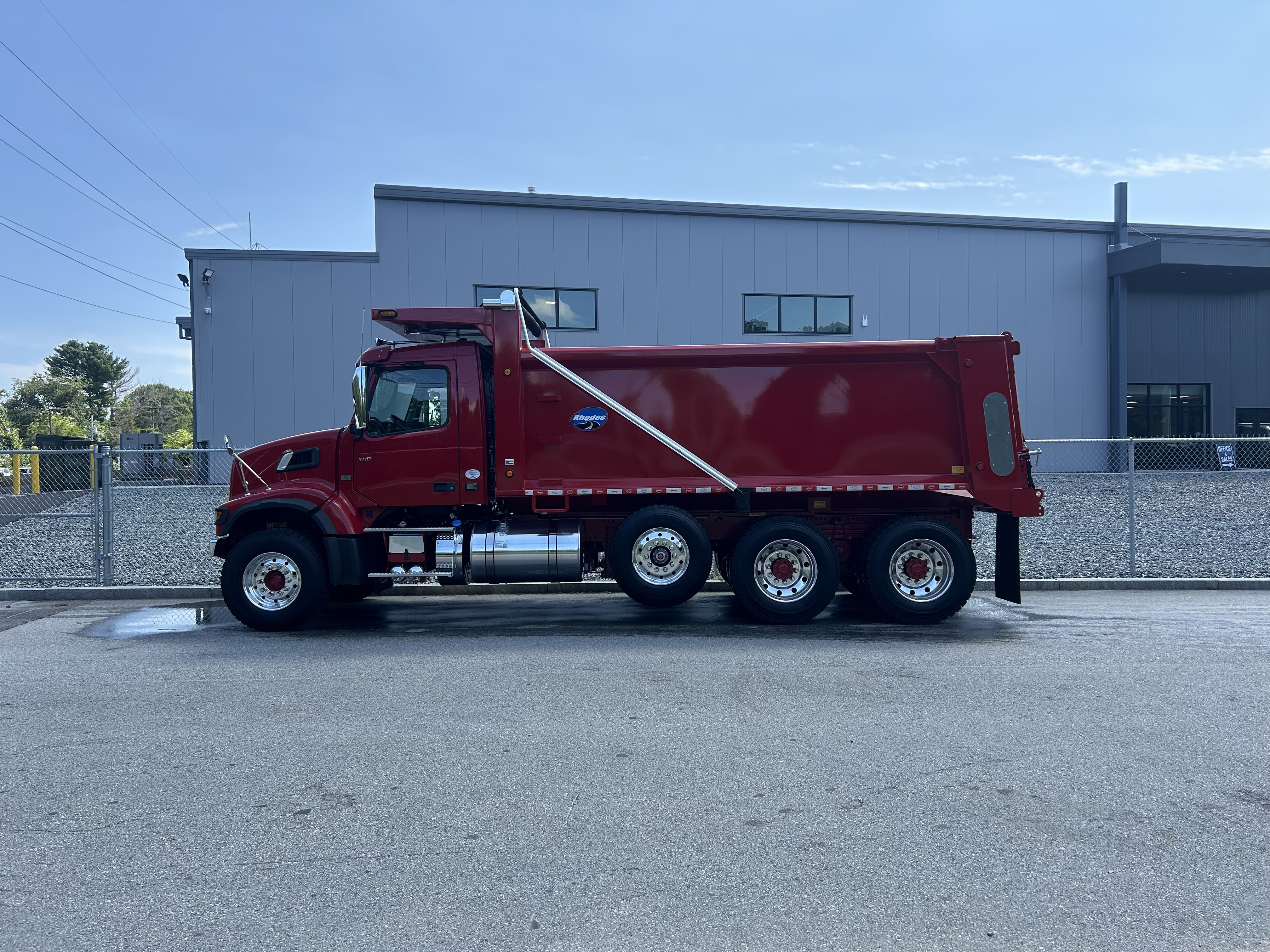 2027 Volvo VHD 300 AF