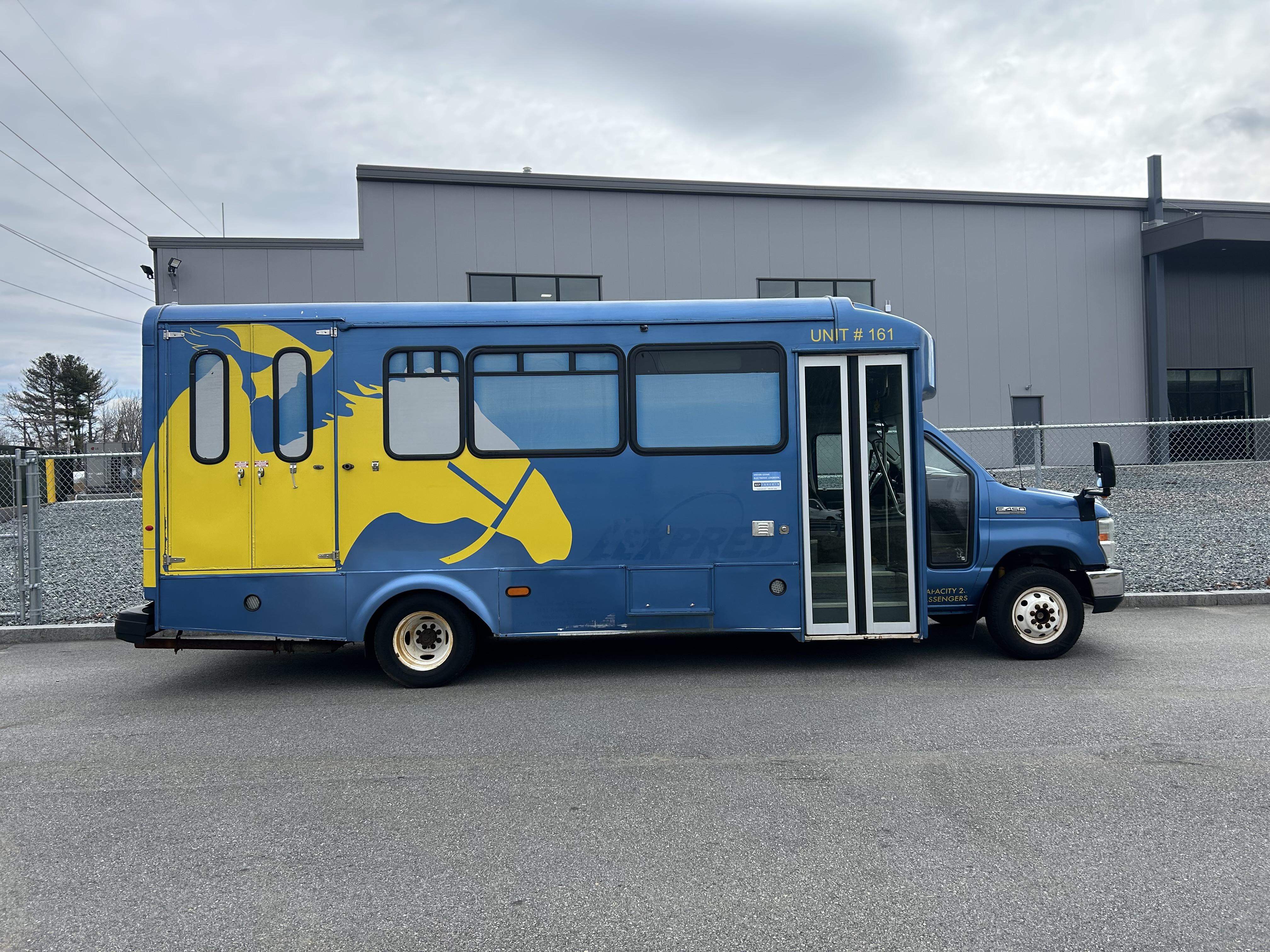 Photo of a 2017 Ford E450