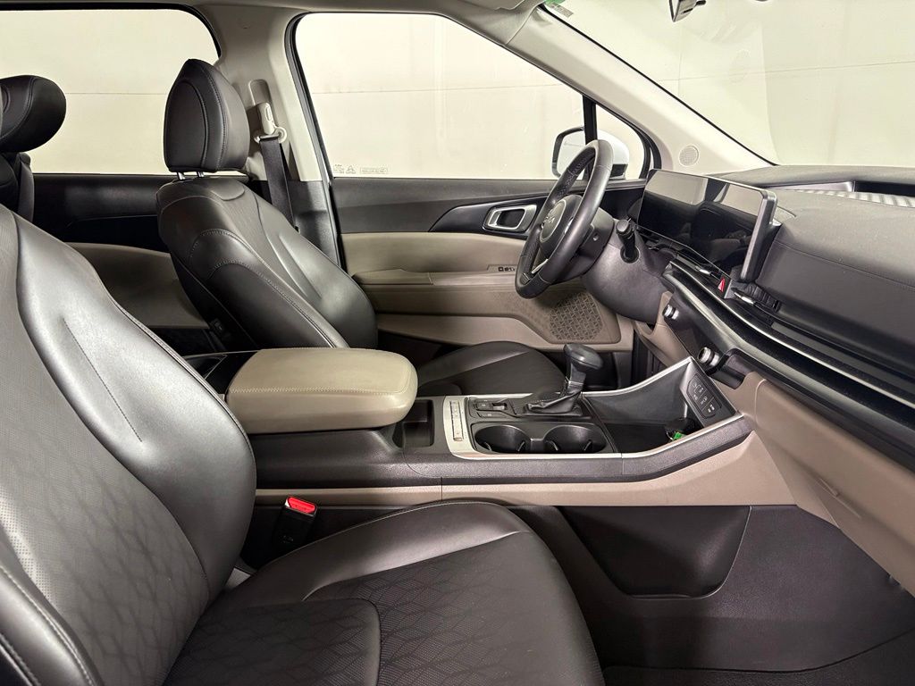 2025 Kia CARNIVAL